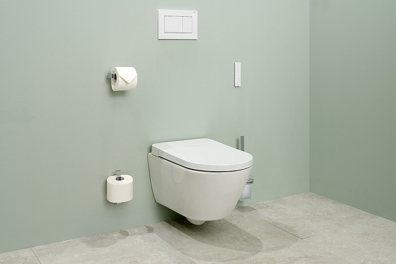 Eine modernes Dusch-WC mit geschlossenem Deckel